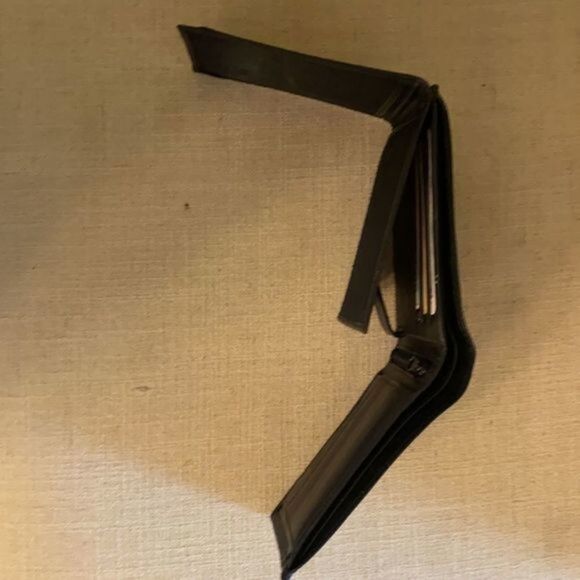 Wallet New In Box - Picture 5 of 7